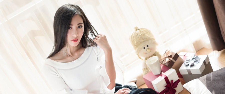中美在西班牙就有关经贸问题举行会谈